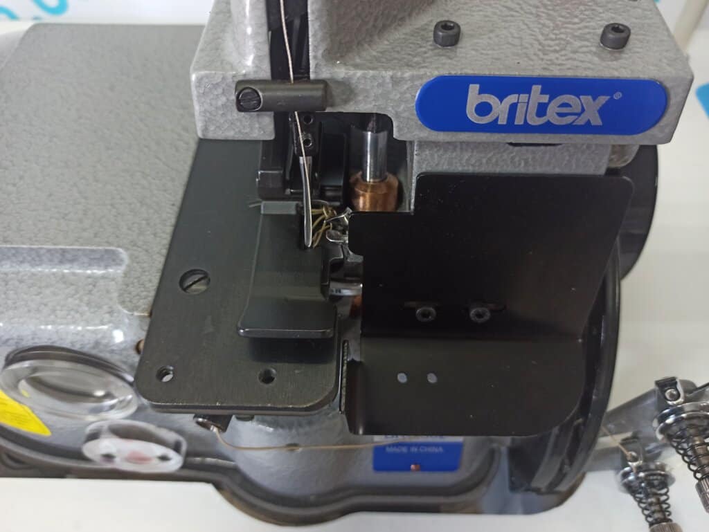 Оверлок ковровый промышленный двухниточный Britex 2502 без боковой обрезки