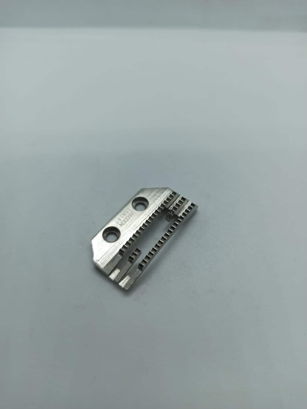 Рейка зубчатая для средних тканей DN18T,11414002